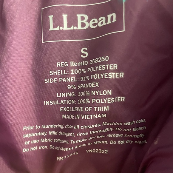 L.L. Bean Quilted Poof Vest In Purple. Size Small, Tailored for Flattering Fit - Picture 4 of 5